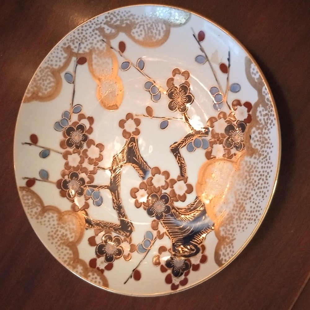 Fine hand painted plate